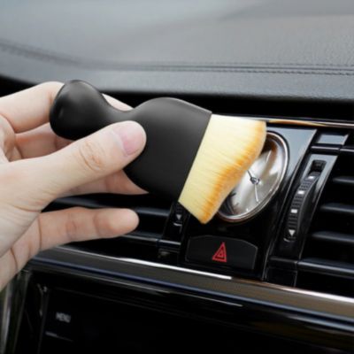 brosse-nettoyage-voiture-interieur1